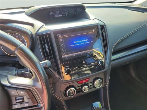 Used 2021 Subaru Crosstrek 2.5i Sport w/ Moonroof Package image 18