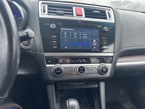 Used 2017 Subaru Outback 2.5i Limited image 12
