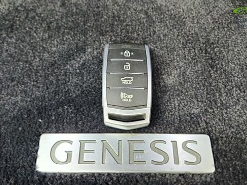 Used 2019 Genesis G90 3.3T Premium RWD image 59