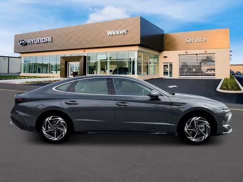 New 2026 Hyundai Sonata SEL FWD image 9