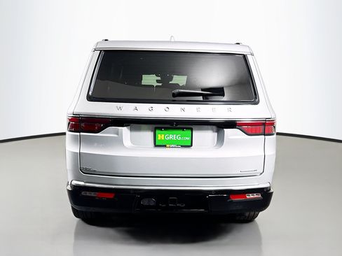 Used 2023 Jeep Wagoneer Series II RWD image 8