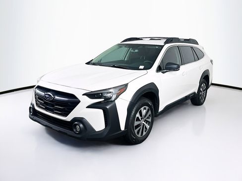 Used 2024 Subaru Outback image 3