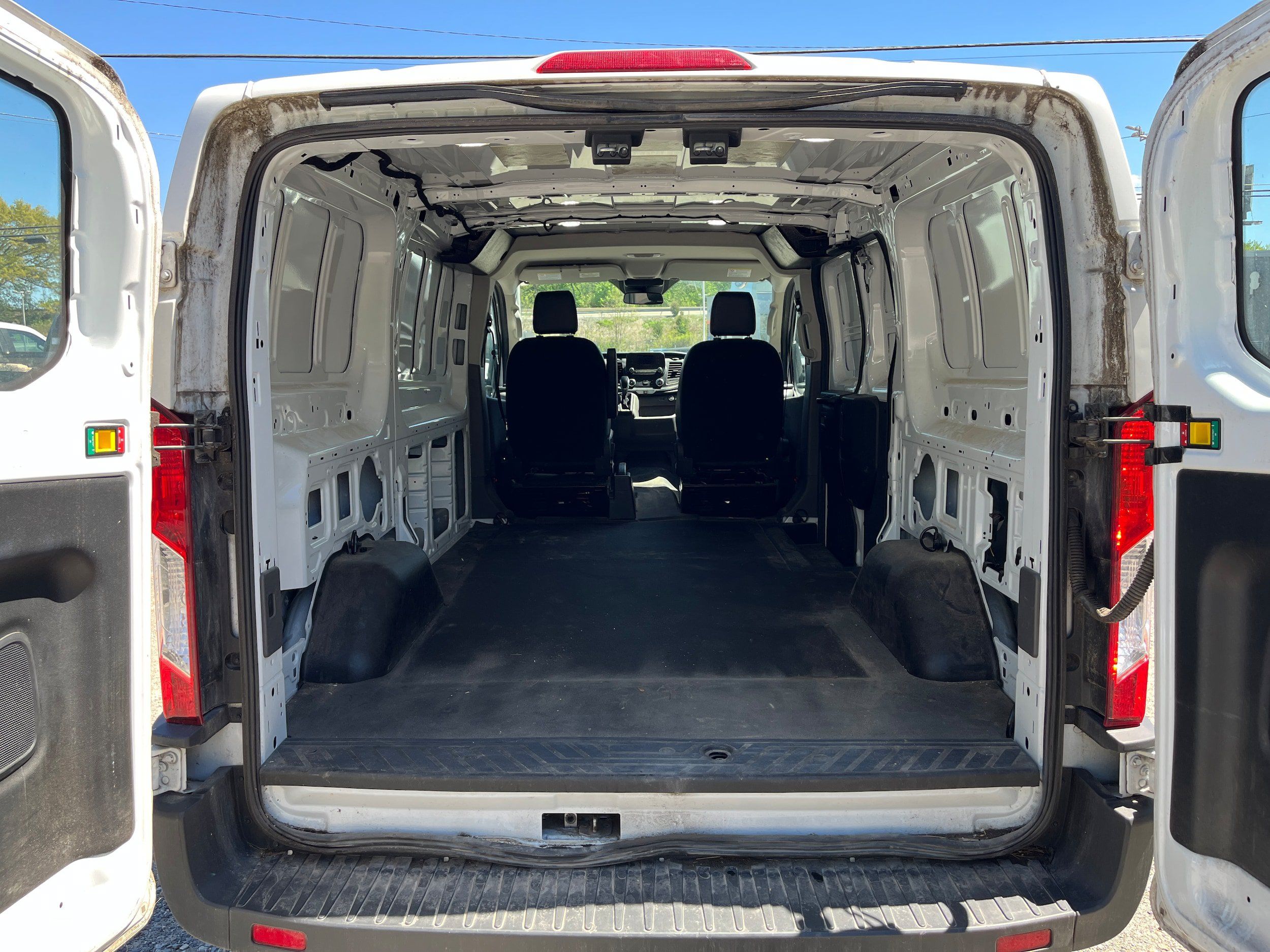 Certified 2020 Ford Transit 150 Low Roof RWD image 7