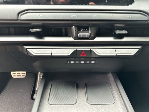 Used 2027 Kia Telluride SX X-Line w/ Towing Package AWD/4WD image 17