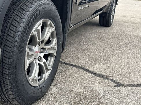 Used 2025 GMC Sierra 1500 SLT image 18