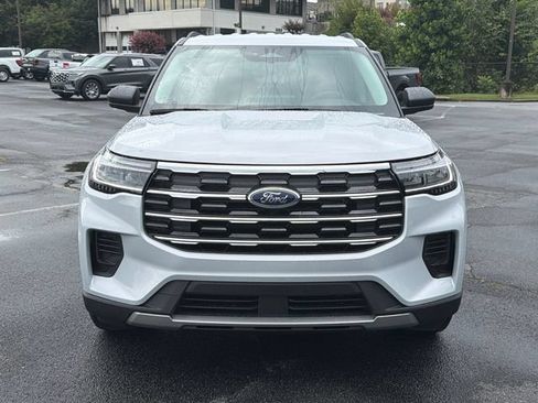 New 2026 Ford Explorer Active RWD image 2