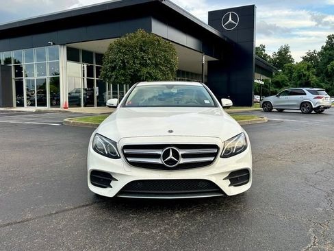 Used 2019 Mercedes-Benz E 300 4MATIC image 3
