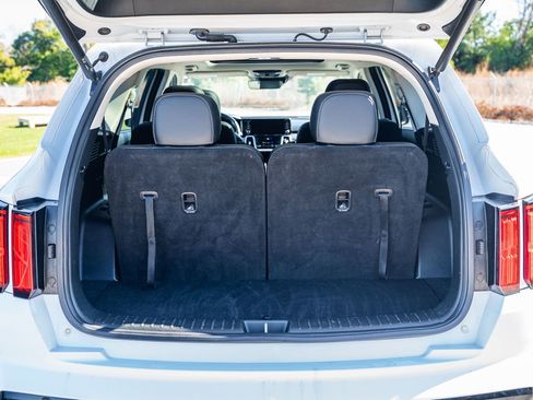 Used 2021 Kia Sorento SX image 16