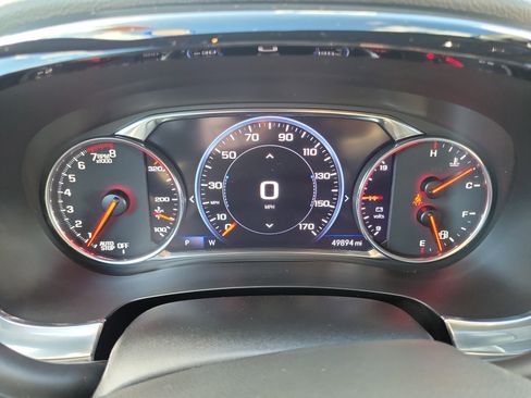 Used 2023 Chevrolet Traverse Premier image 29