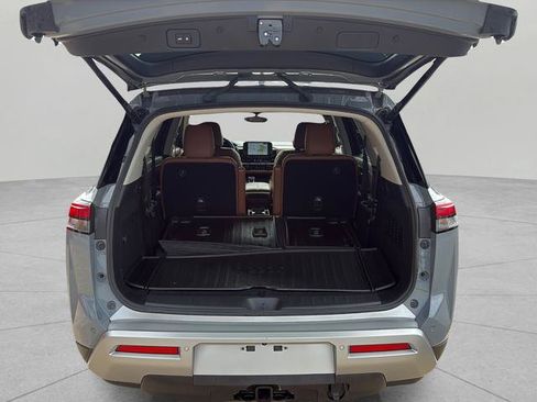 Certified 2025 Nissan Pathfinder Platinum AWD/4WD image 32