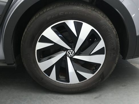 Used 2025 Volkswagen ID.4 Pro RWD image 19