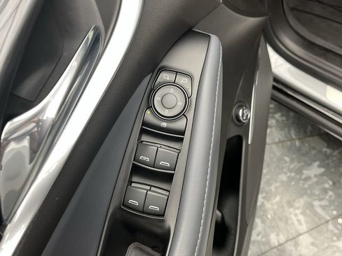 Certified 2023 Buick Enclave Essence w/ Experience Buick Package image 9