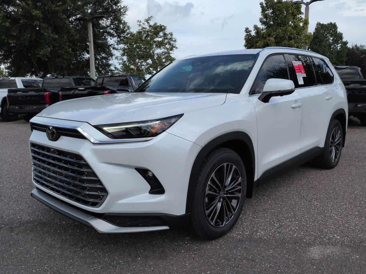 New 2026 Toyota Grand Highlander AWD Hybrid image 2