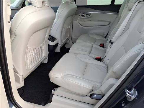 Used 2023 Volvo XC90 B6 Ultimate w/ Protection Package Premier image 7