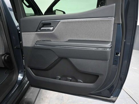 New 2026 GMC Sierra EV Elevation image 23