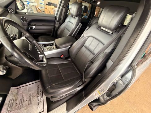 Used 2019 Land Rover Range Rover Sport HSE image 12