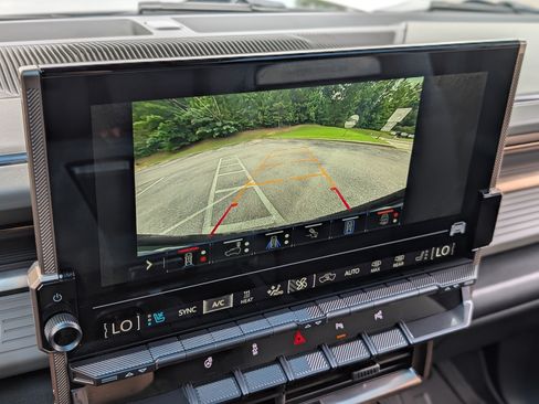 Used 2025 GMC Hummer EV 3X w/ LPO, Sport Package AWD/4WD image 27
