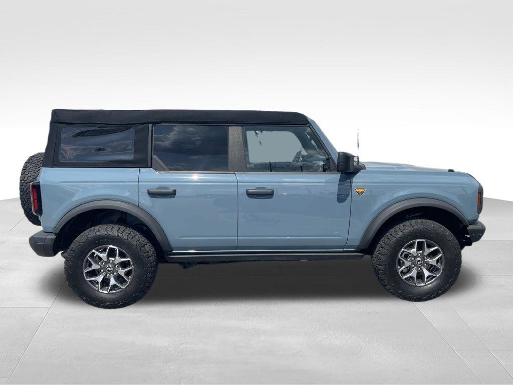 Certified 2023 Ford Bronco Badlands AWD/4WD image 2
