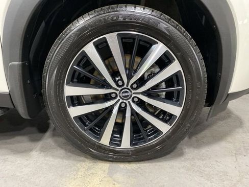 Used 2024 Nissan Pathfinder Platinum AWD/4WD image 35