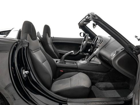 Used 2006 Pontiac Solstice Convertible w/ Power Package RWD image 25