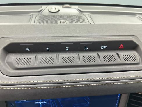 Used 2025 Ford Bronco Badlands AWD/4WD image 21