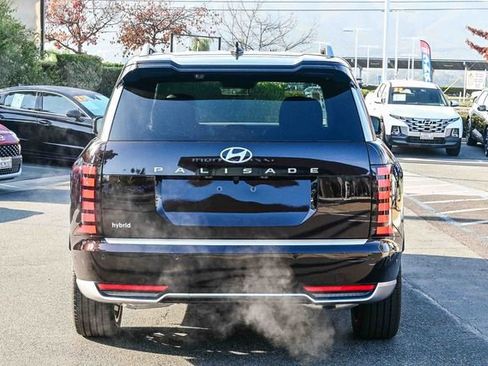 New 2026 Hyundai Palisade Calligraphy FWD image 8