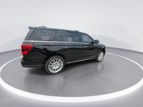 Used 2024 Ford Expedition Platinum AWD/4WD image 8
