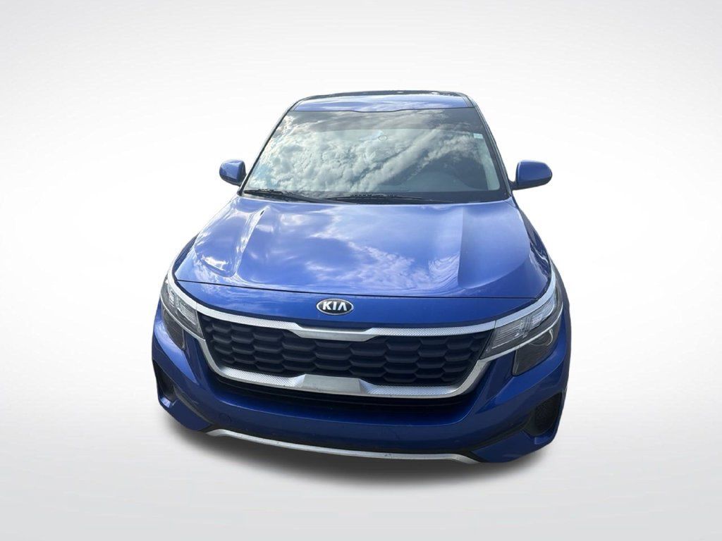 Used 2021 Kia Seltos LX AWD/4WD image 2