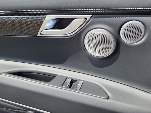 New 2026 Genesis GV80 3.5T e-SC AWD/4WD image 12