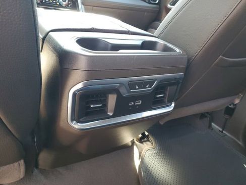 Used 2025 GMC Sierra 1500 Denali w/ Denali Reserve Package image 16