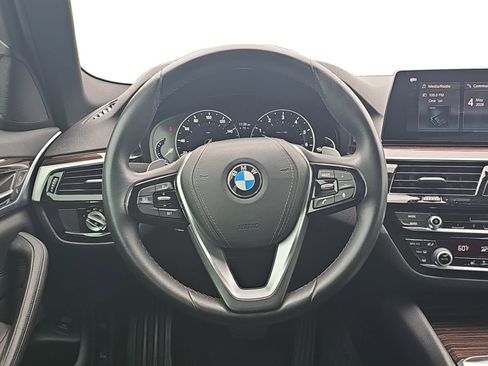 Used 2019 BMW 530i w/ Convenience Package RWD image 13