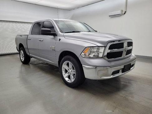 Used 2021 RAM 1500 Classic SLT image 11