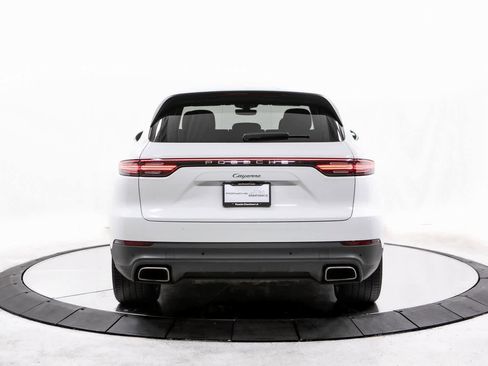 Certified 2022 Porsche Cayenne image 6