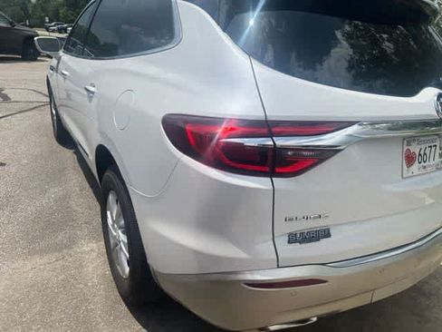 Used 2018 Buick Enclave Essence FWD image 13