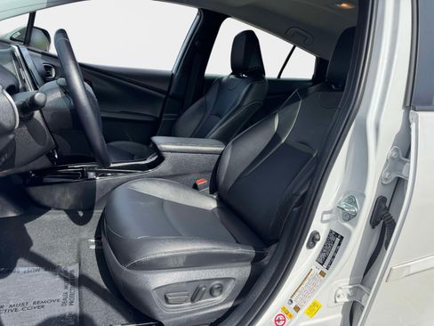 Certified 2021 Toyota Prius Prime Limited FWD image 15