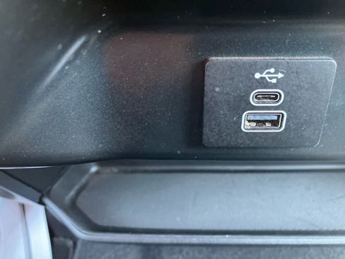 Used 2025 Ford F150 XLT w/ Equipment Group 301A Standard image 27