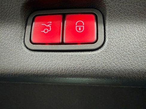 Used 2023 Mercedes-Benz EQE 350+ 4MATIC Sedan w/ Pinnacle Trim Package image 7