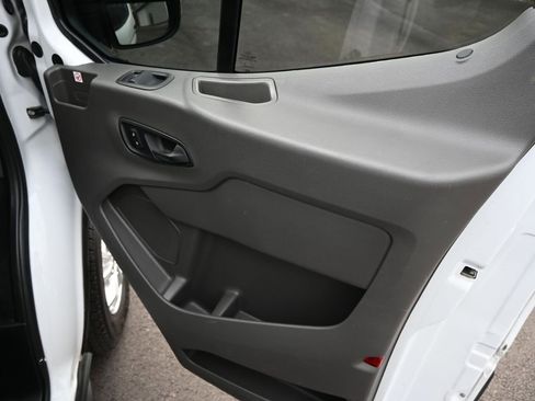 Used 2021 Ford Transit 350 XLT image 32