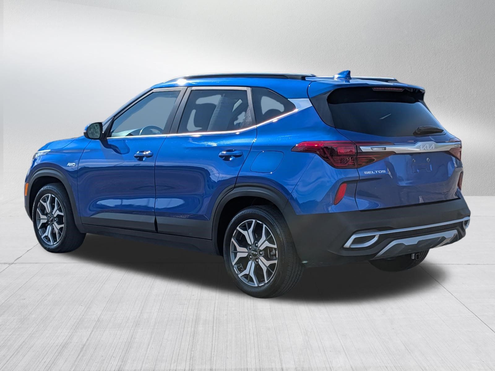 Certified 2023 Kia Seltos EX AWD/4WD image 3