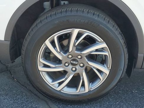 Used 2023 Lincoln Corsair FWD w/ Equipment Group 101A image 32