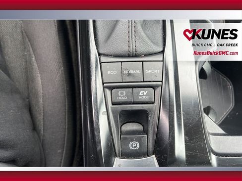 Used 2025 Toyota Camry LE FWD image 23