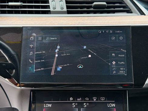 Used 2019 Audi e-tron Prestige image 33