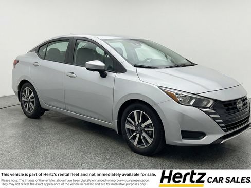 Used 2025 Nissan Versa SV image 1