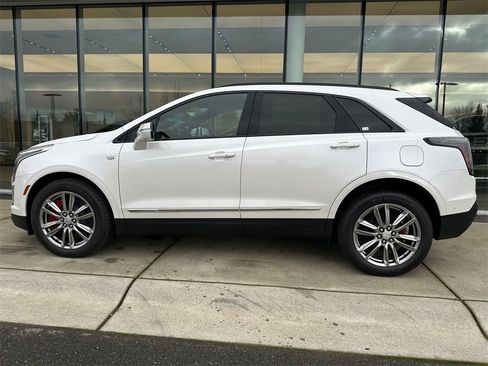 New 2025 Cadillac XT5 Sportv w/ Technology Package image 2