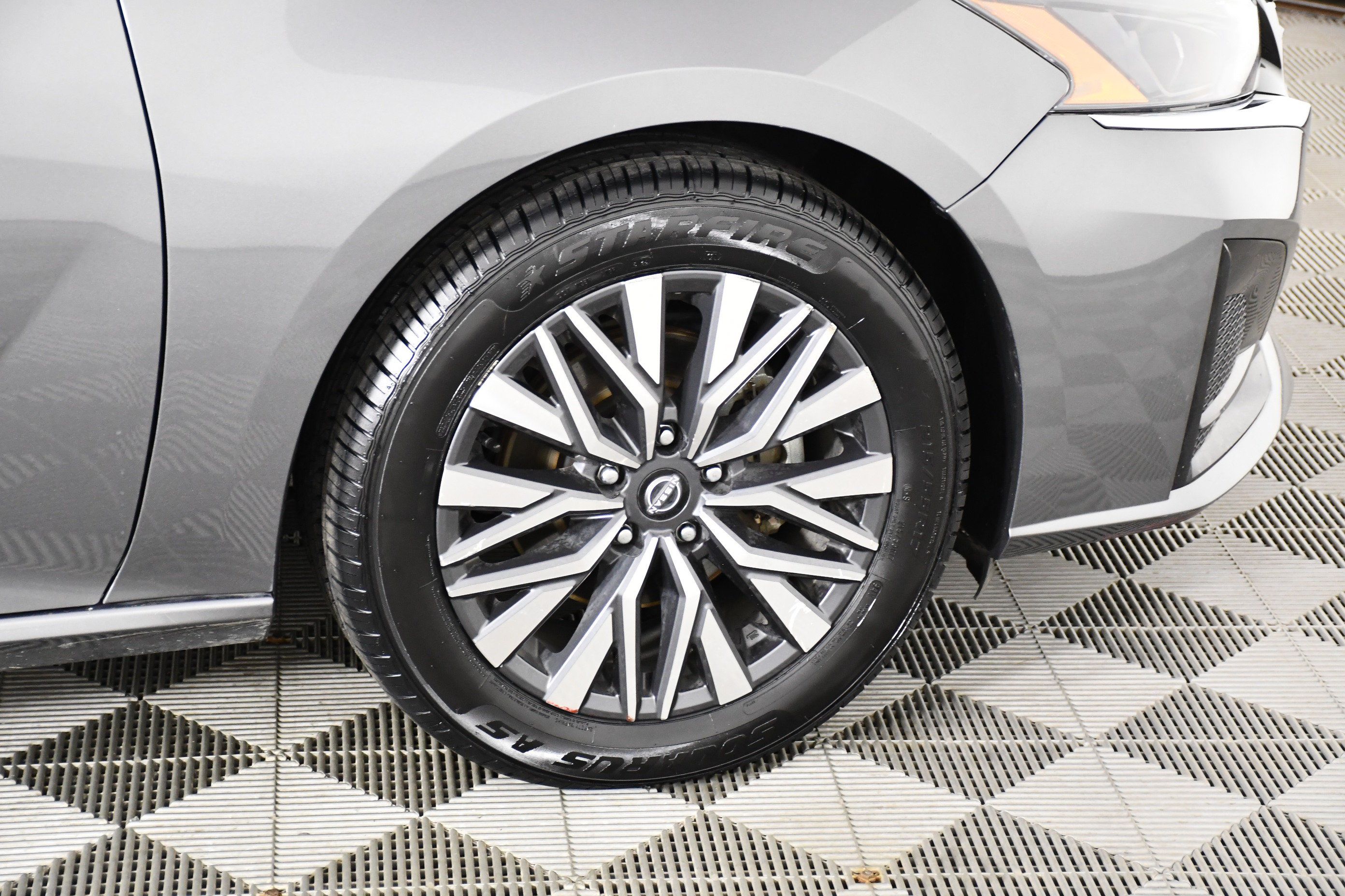 Used 2024 Nissan Altima 2.5 SV FWD image 52