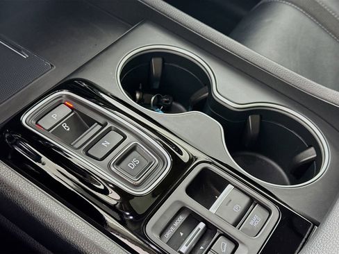 Used 2023 Honda Pilot Touring image 17