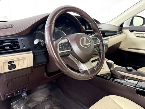 Used 2016 Lexus ES 350 FWD image 4