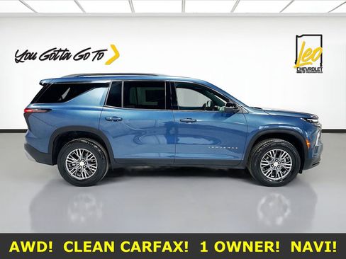 Used 2025 Chevrolet Traverse LT image 4