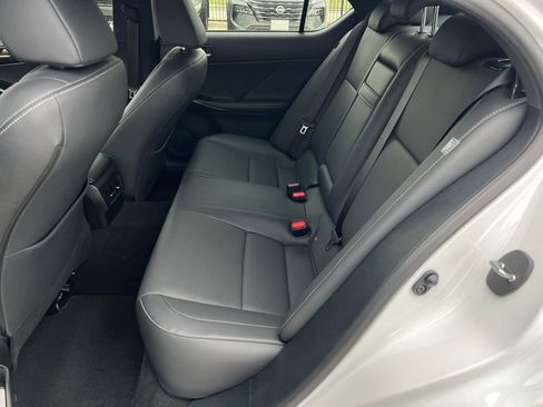 Used 2024 Lexus IS 350 F Sport RWD image 11