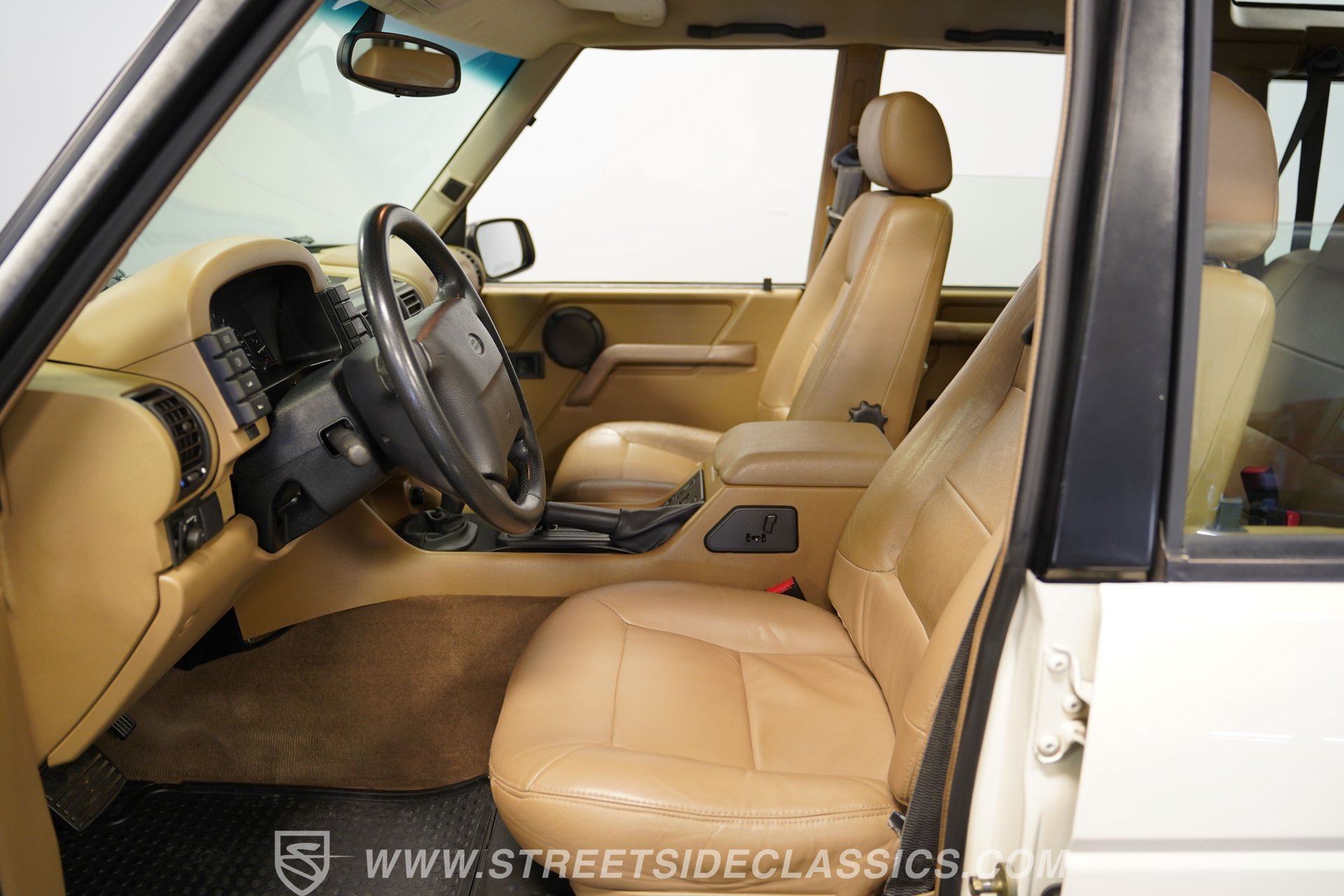 Used 1996 Land Rover Discovery AWD/4WD image 39